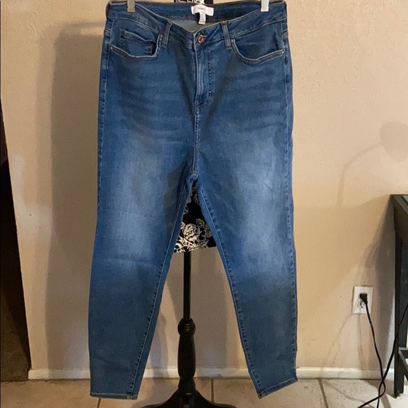 NWOT Forever 21+ Jean jeggins - Picture 2 of 5